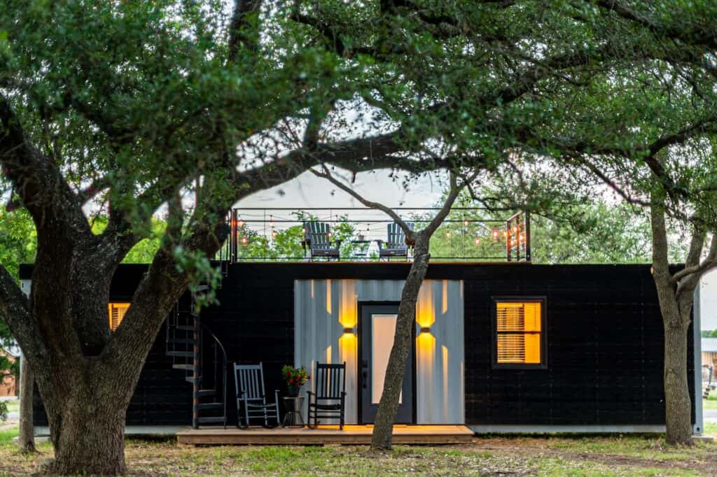 tiny house Airbnb